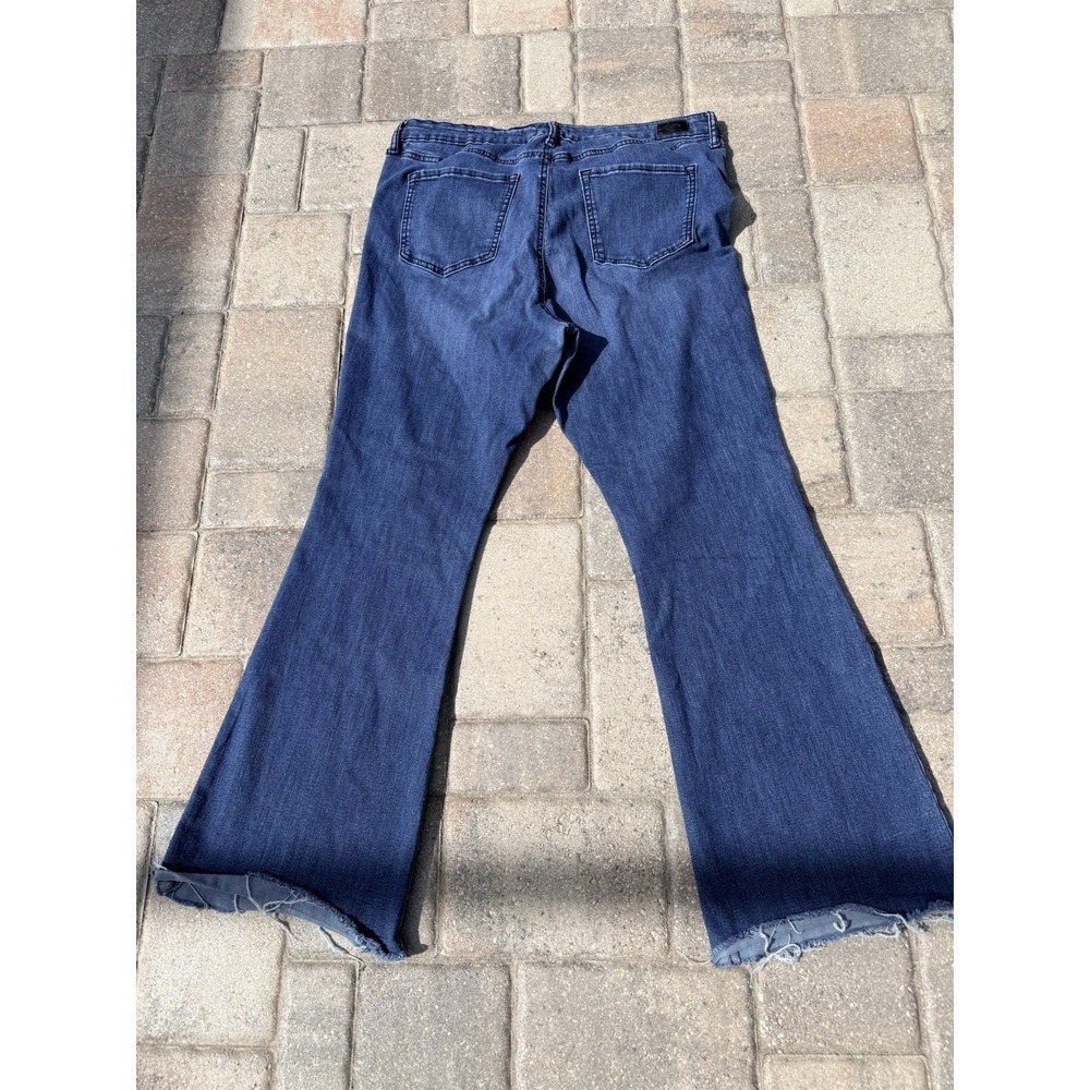 Sophia Jeans By Sophia Vergara Women's Melisa Flare Bell Bottom Raw Hem Size 18S